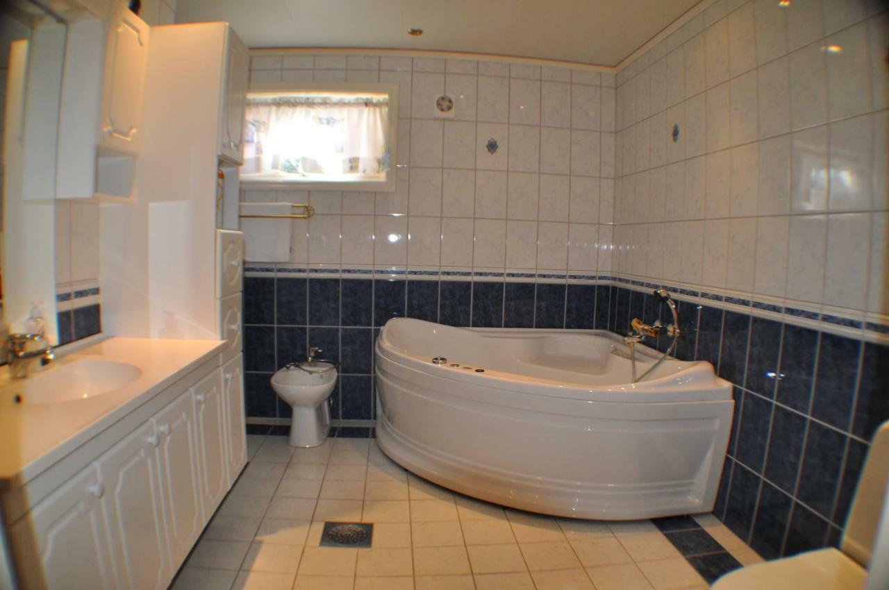 5-Bedroom House In Lofoten รัมบาร์ก ภายนอก รูปภาพ
